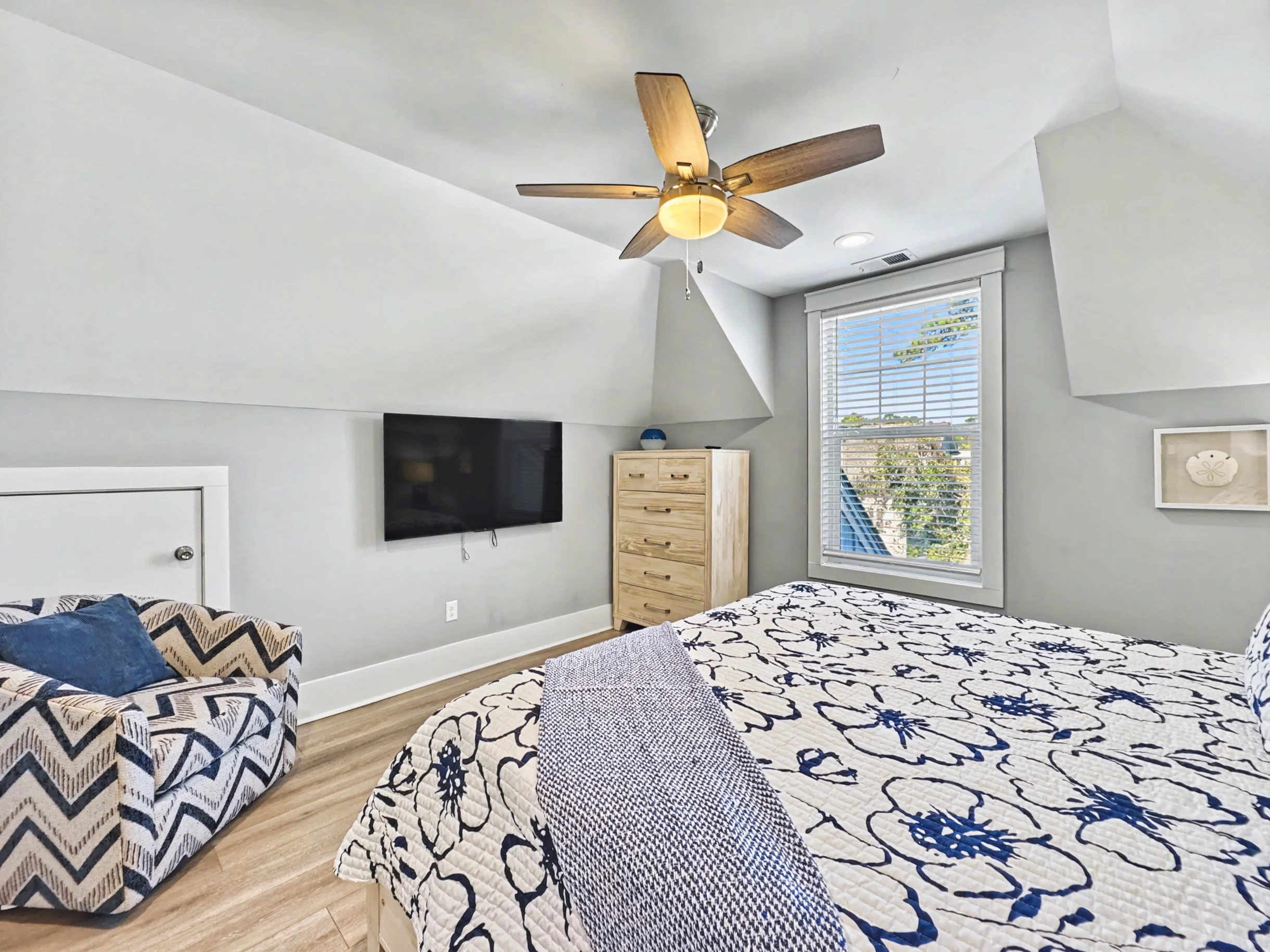 Wander Folly Field Sands #84