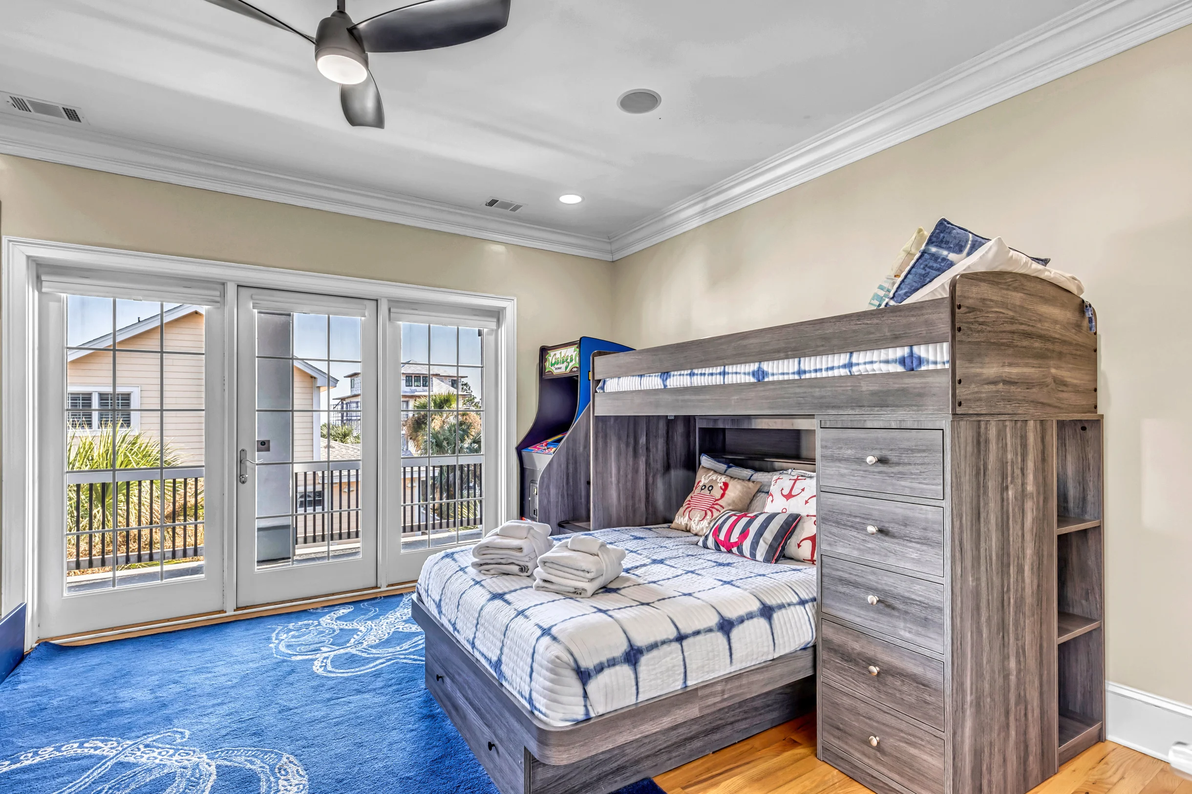 Wander Sandy Beach #13