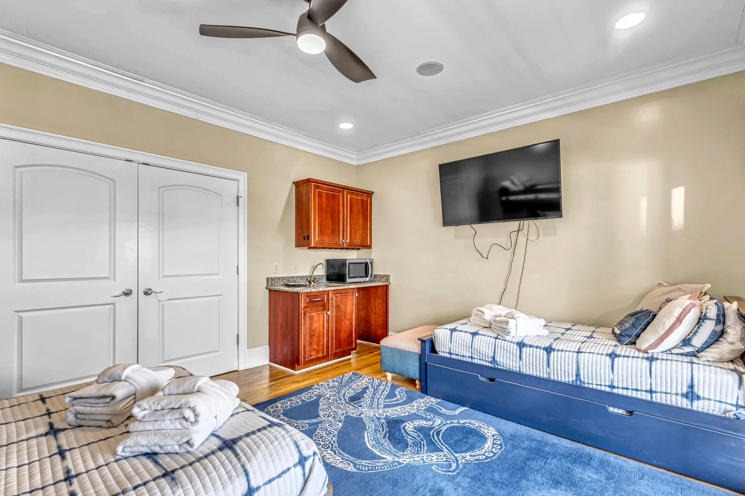 Wander Sandy Beach #48