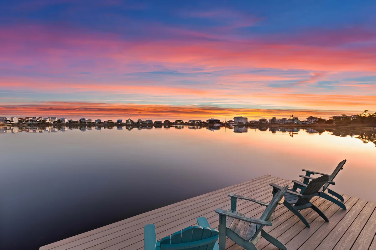 Wander Oyster Lake Retreat