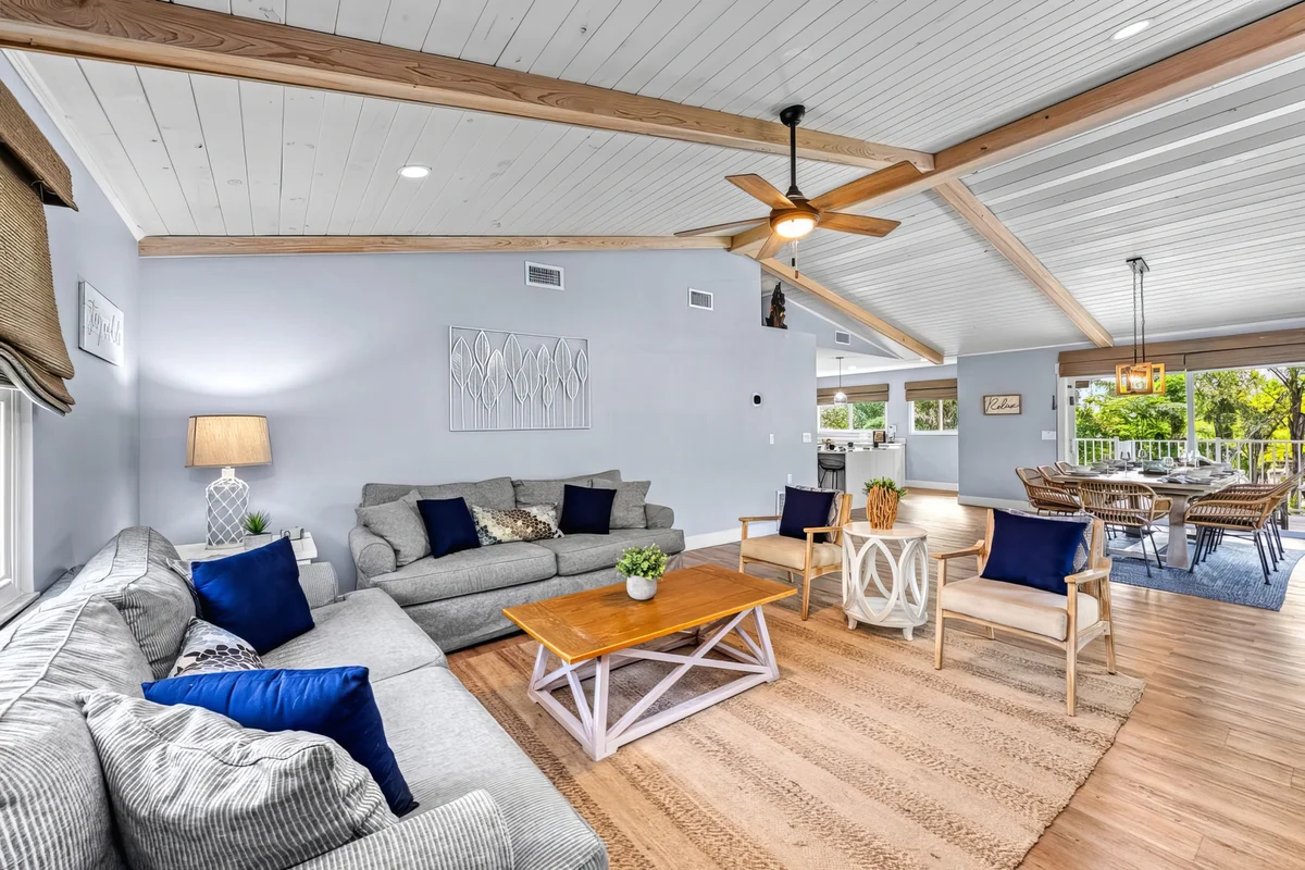 Wander Sarasota Bay Retreat