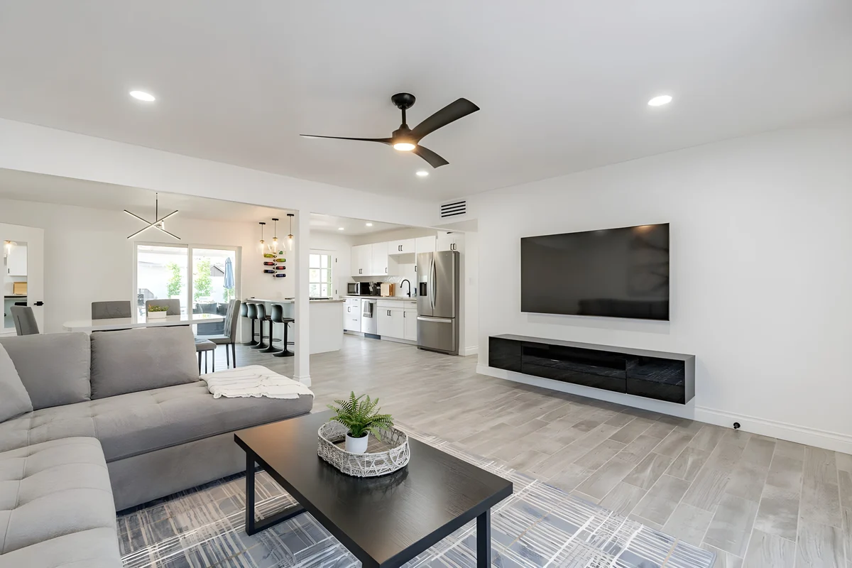 Home in Scottsdale property photo 5