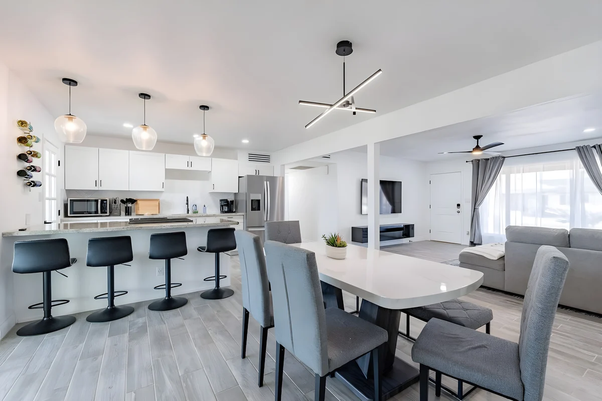 Home in Scottsdale property photo 4