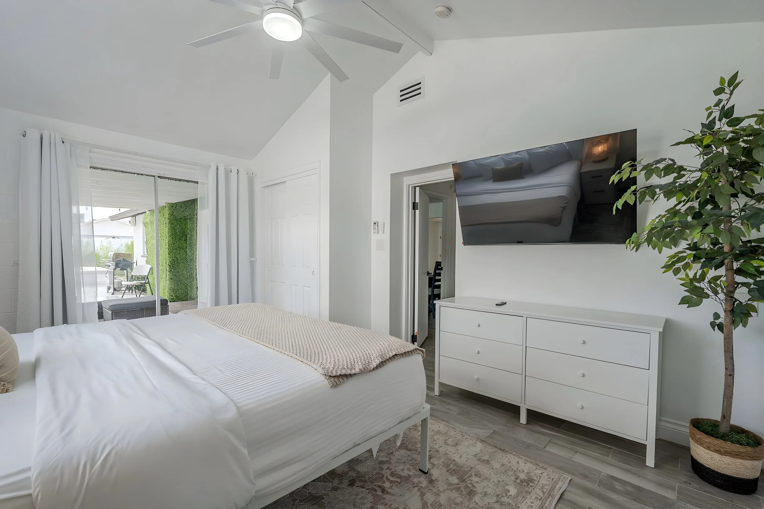 Wander Scottsdale Cypress #32