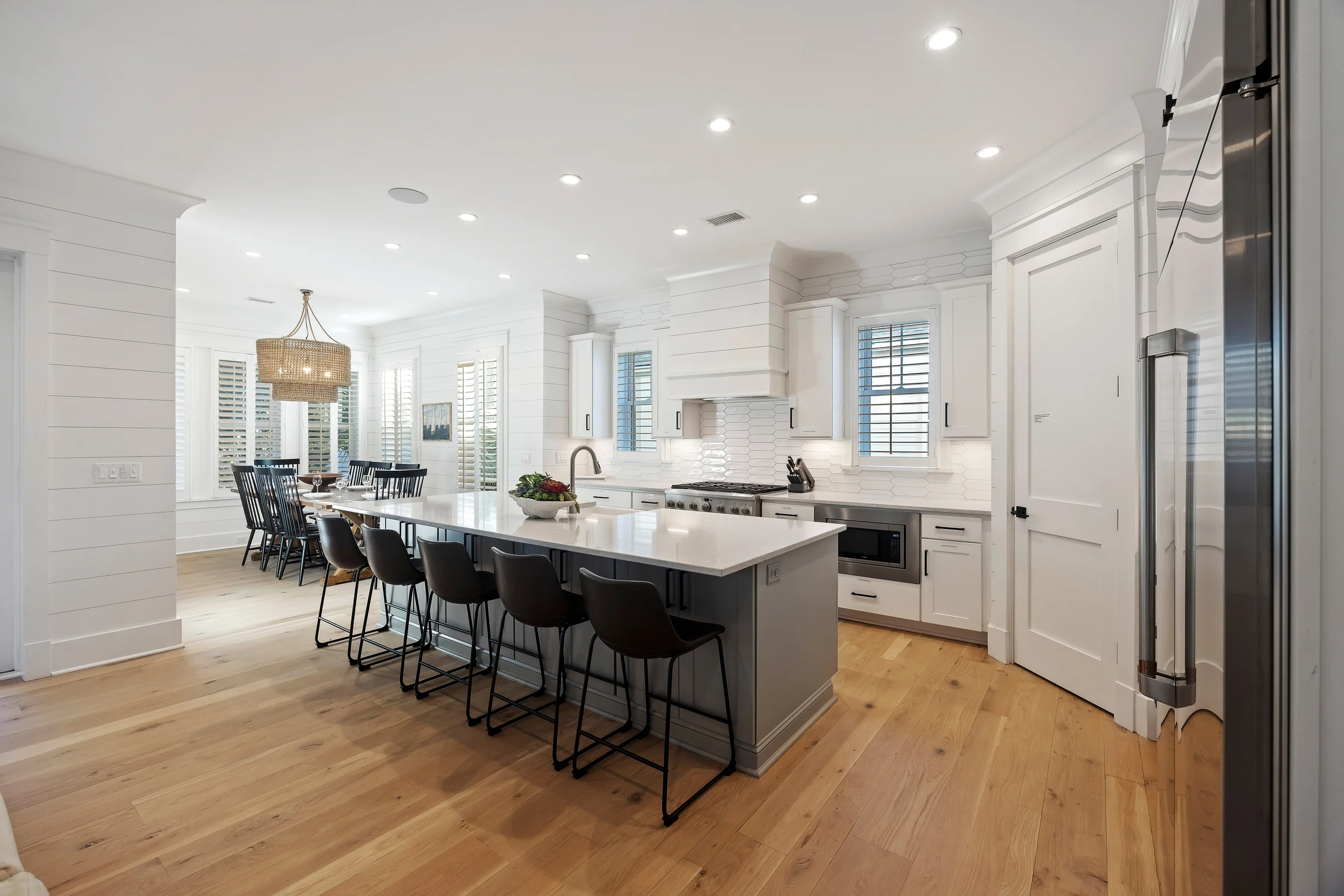 AV3-39: 3 39th Avenue #89