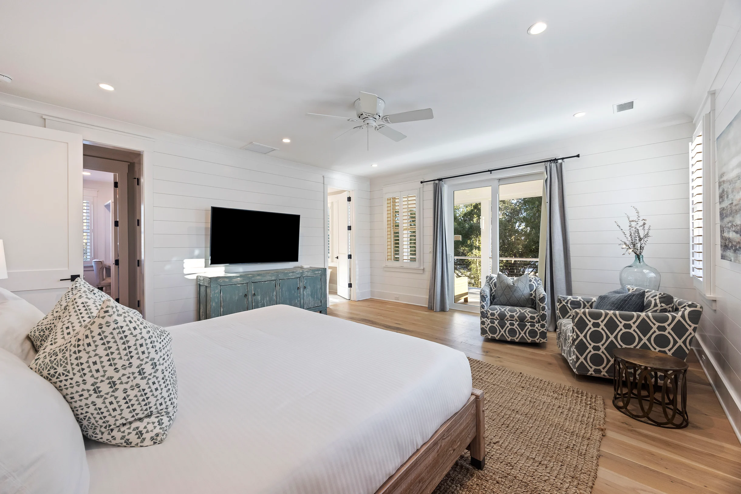 AV3-39: 3 39th Avenue #68