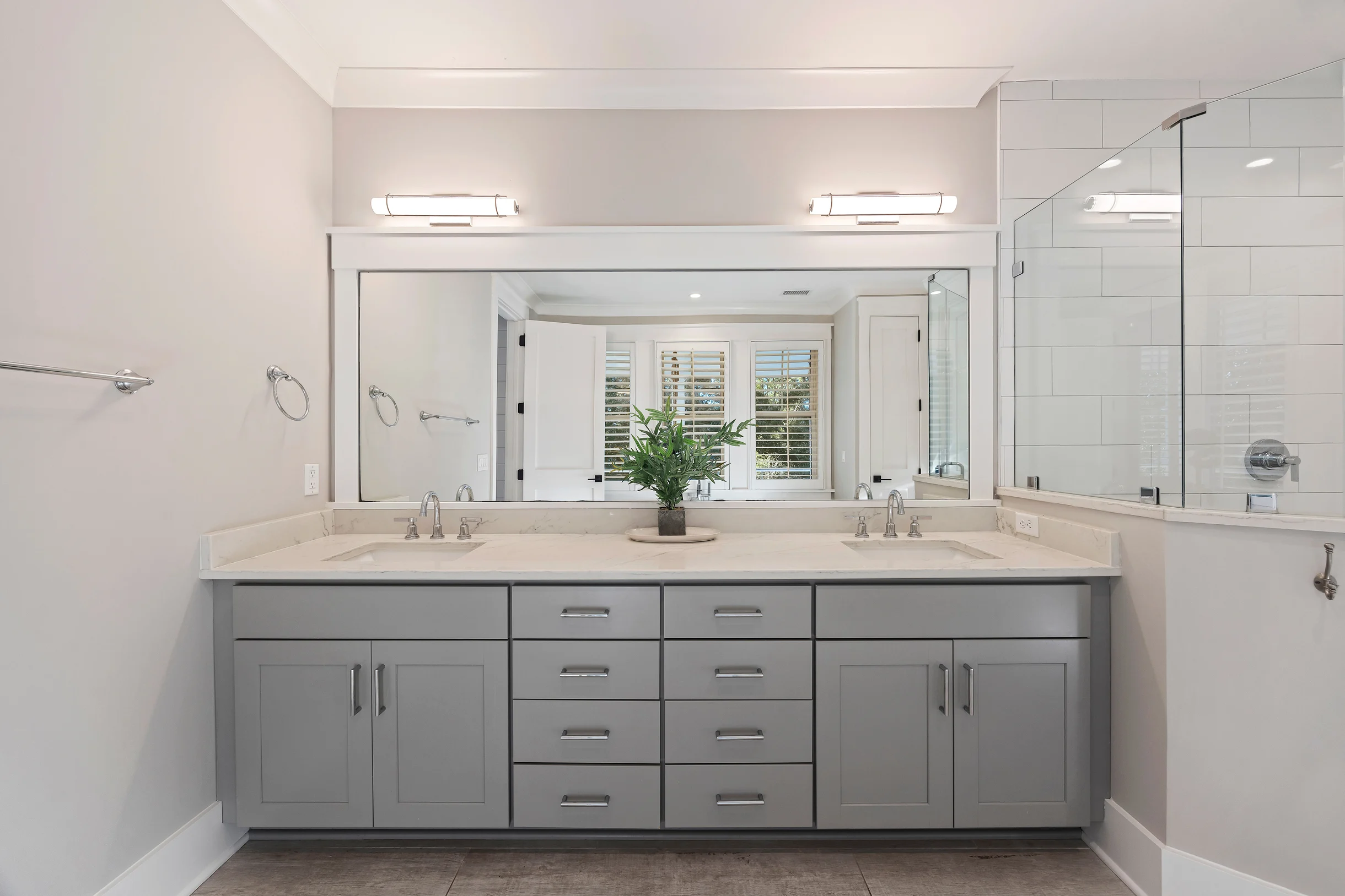 AV3-39: 3 39th Avenue #82