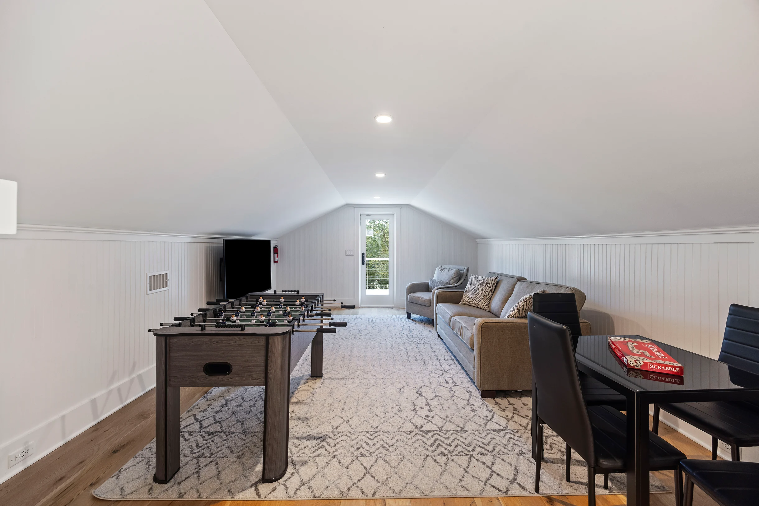 AV3-39: 3 39th Avenue #81