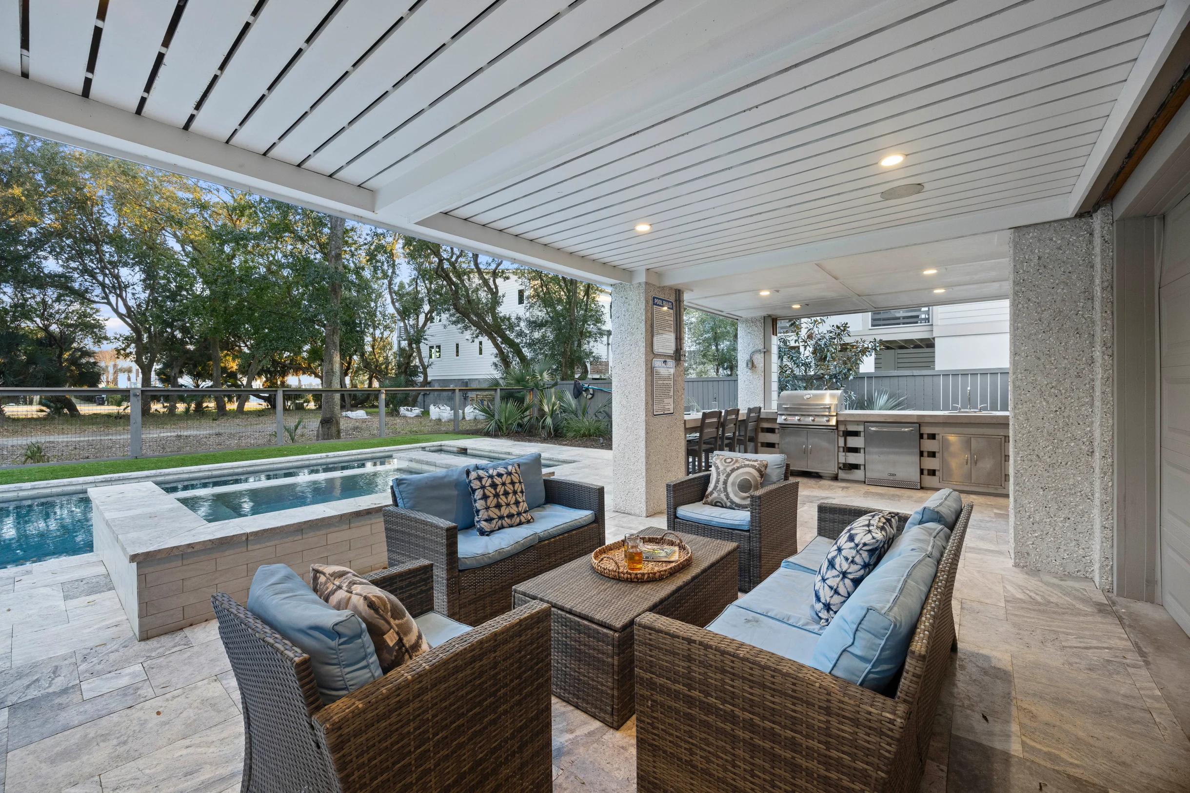 AV3-39: 3 39th Avenue #96