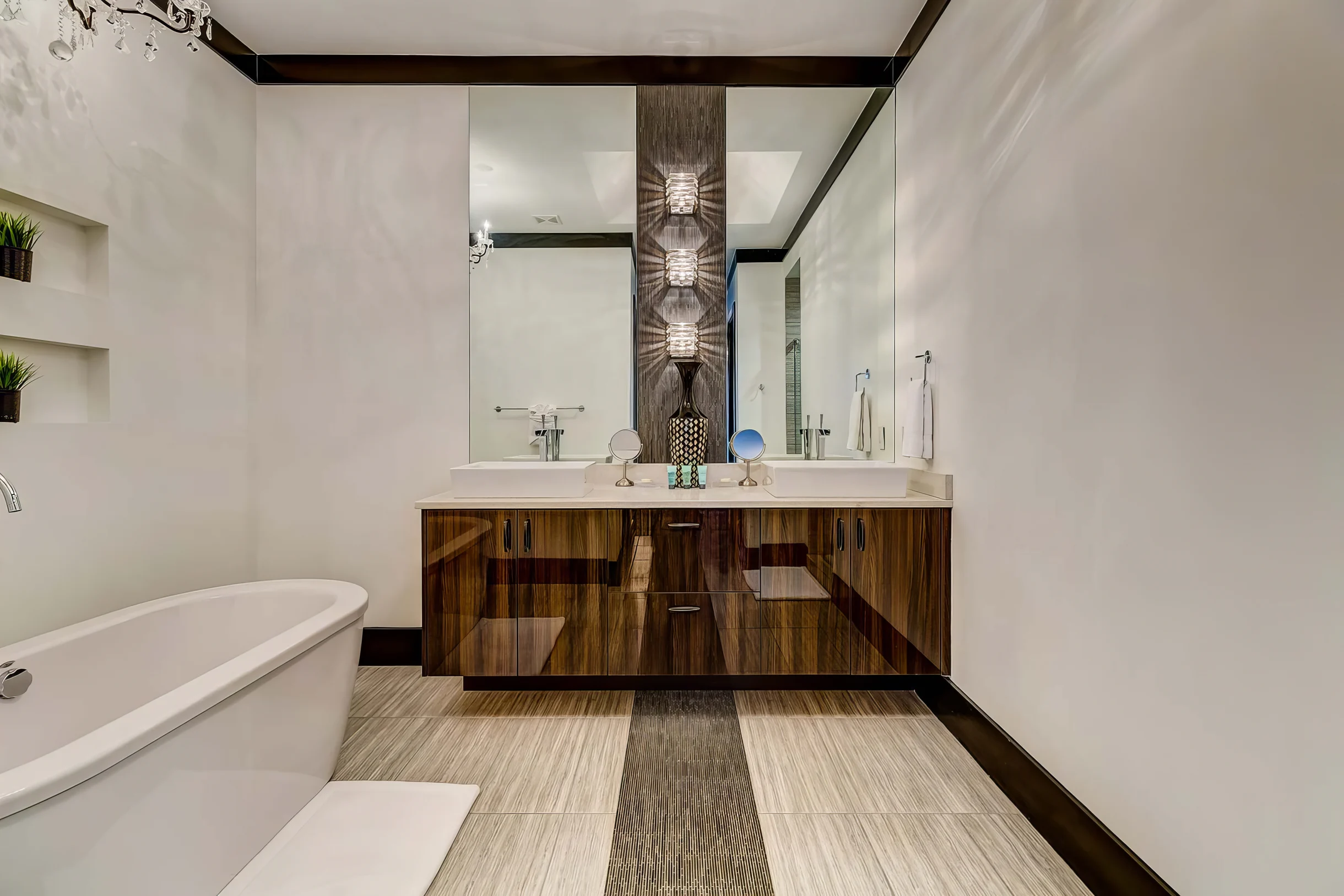 Wander Reunion Oasis #25