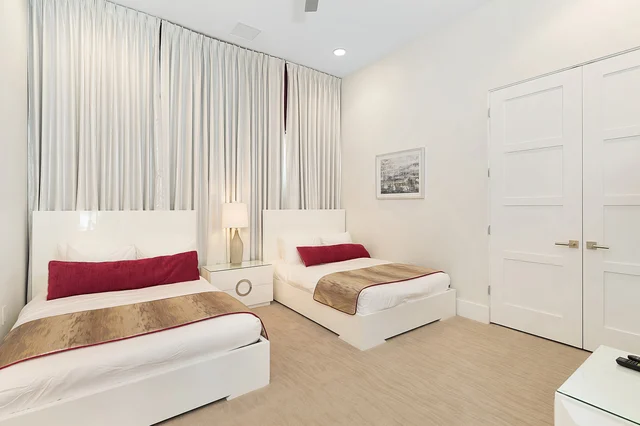 Bedroom 3 image 1