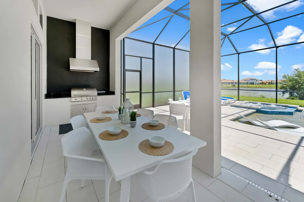 Wander Davenport Oak Blossom