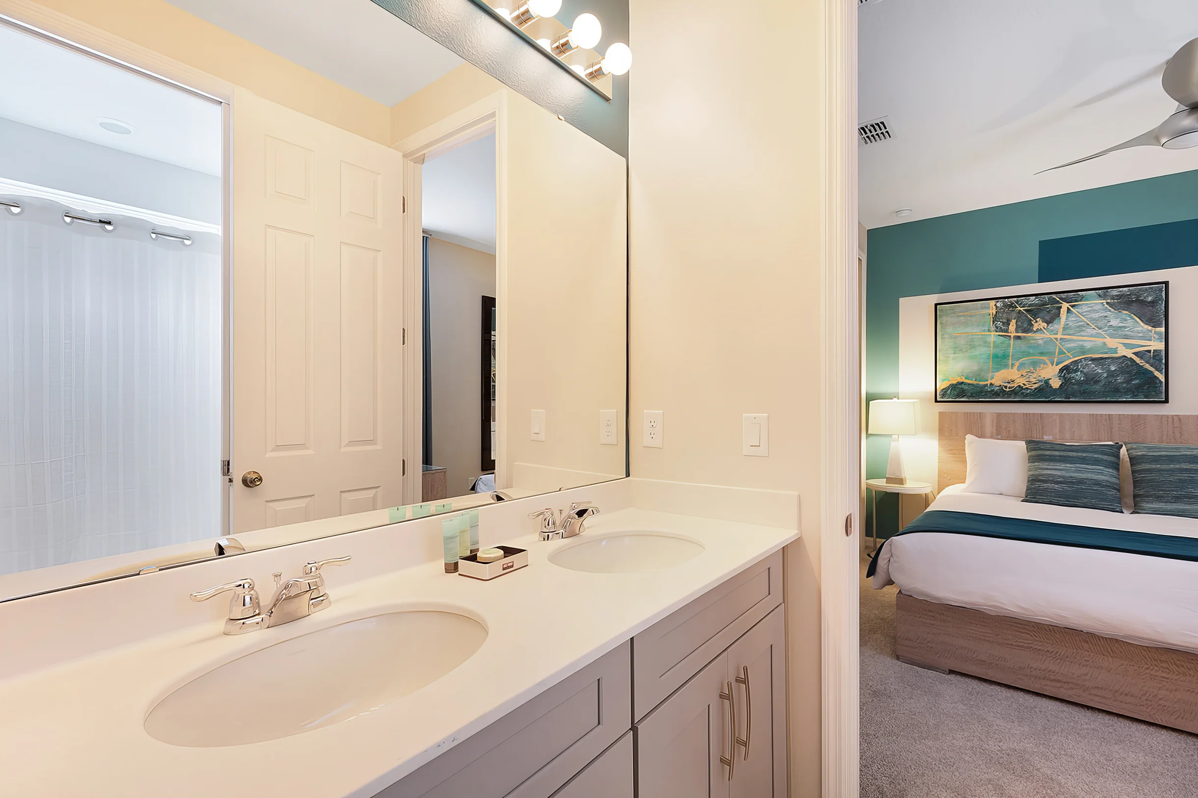 Wander Kissimmee Palm Glow #21