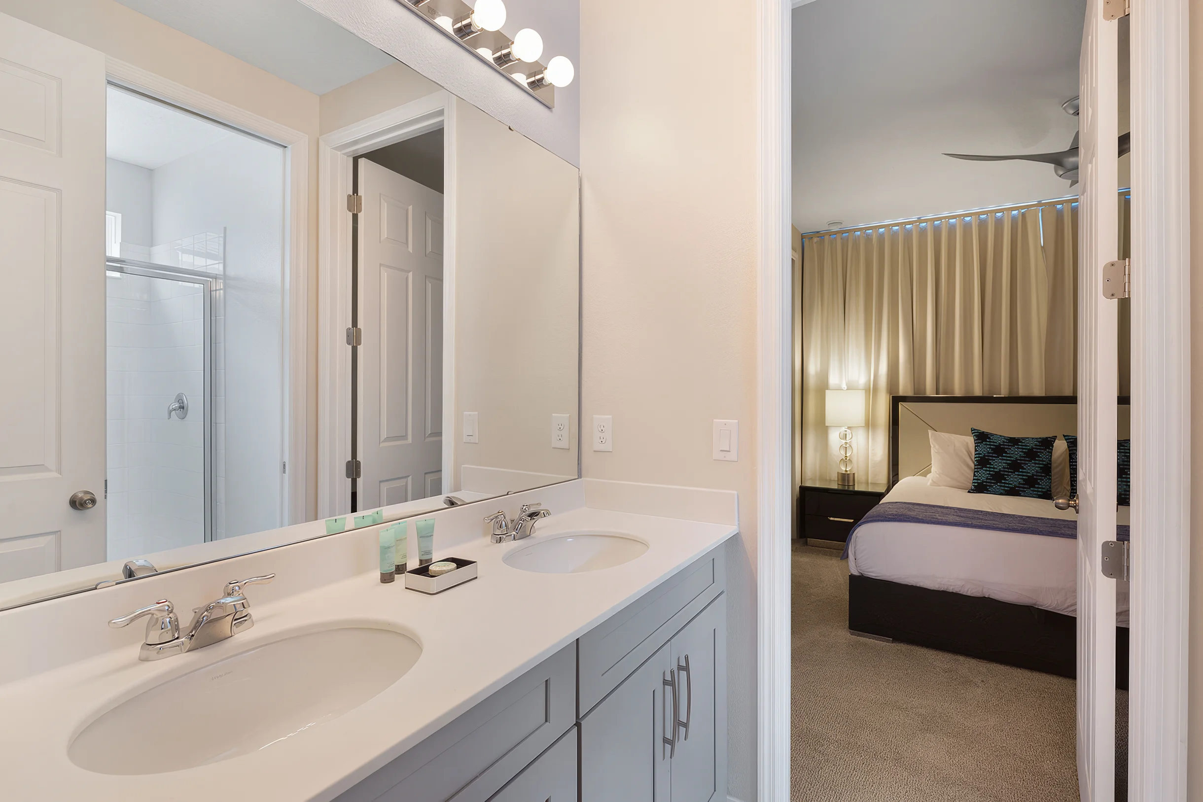 Wander Kissimmee Palm Glow #23