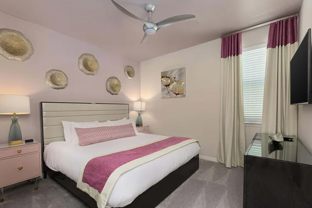 Bedroom 5 image 1