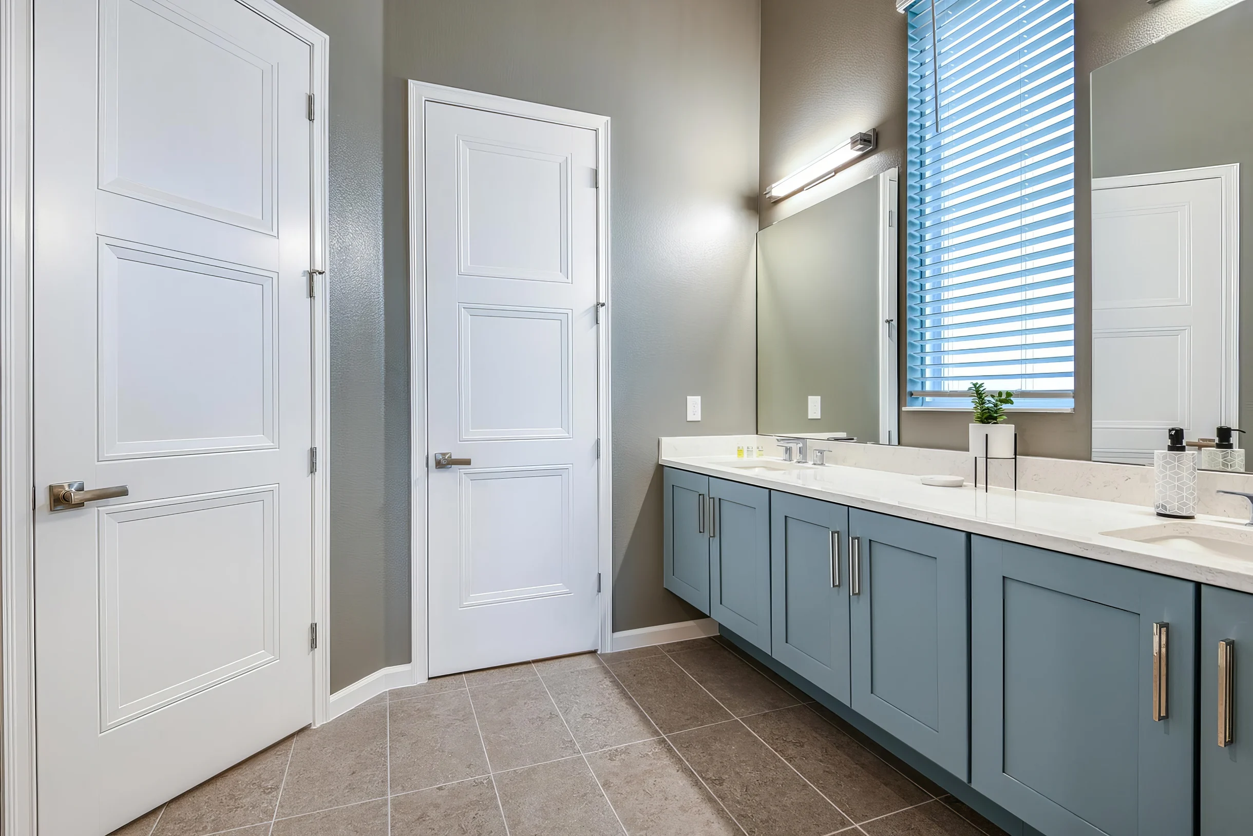 Wander Davenport Blossom Haven #18