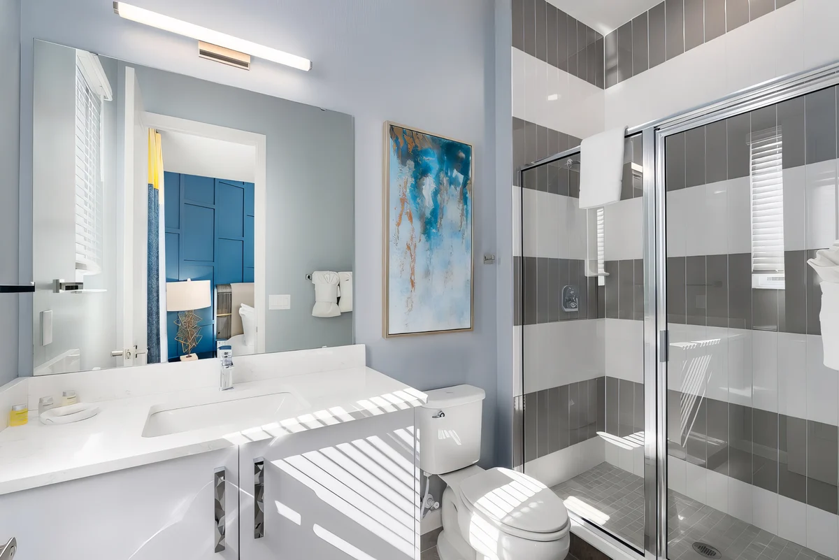 Ensuite Bathroom 5 image 1