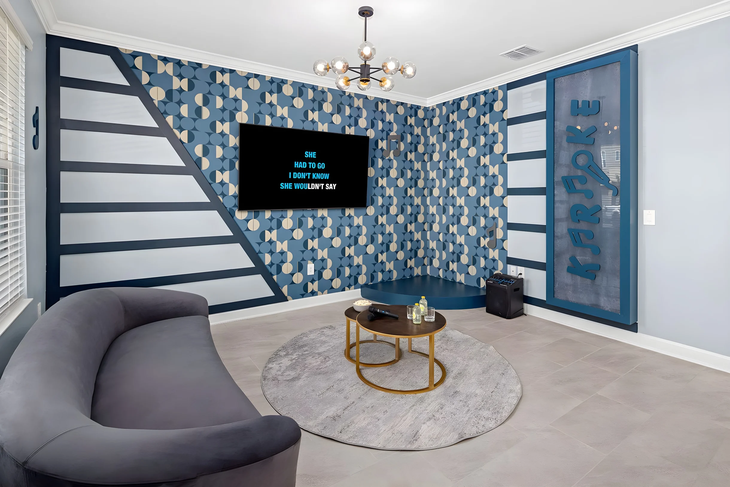 HI330SD: 5 bed, Under The Sea, Karaoke #44