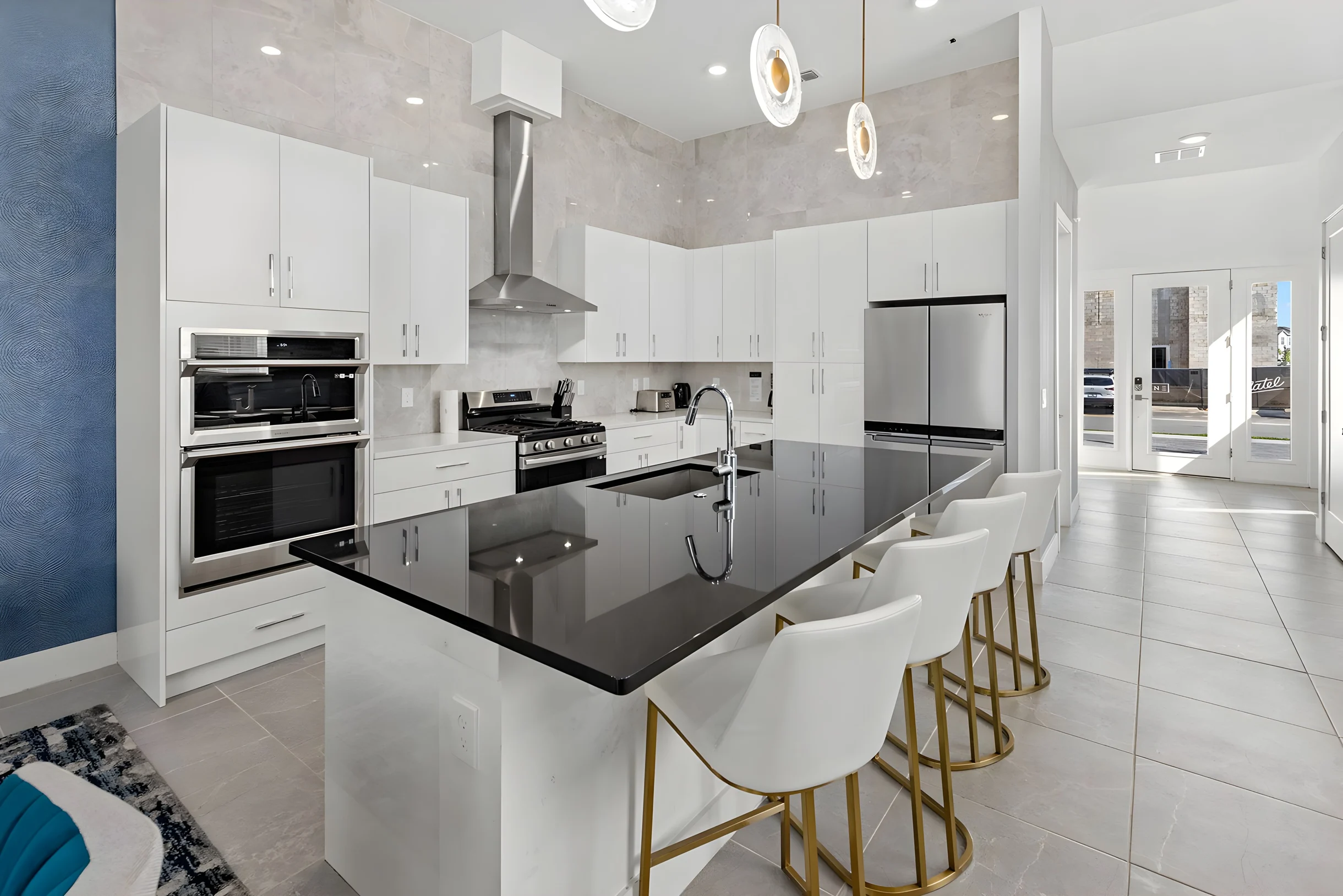 Wander Davenport Charm #48