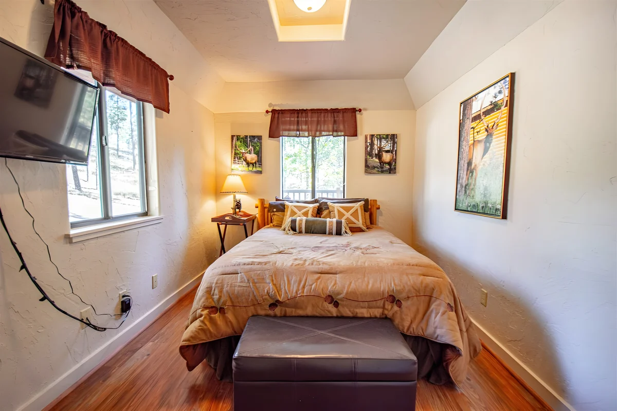 Bedroom 2 image 1