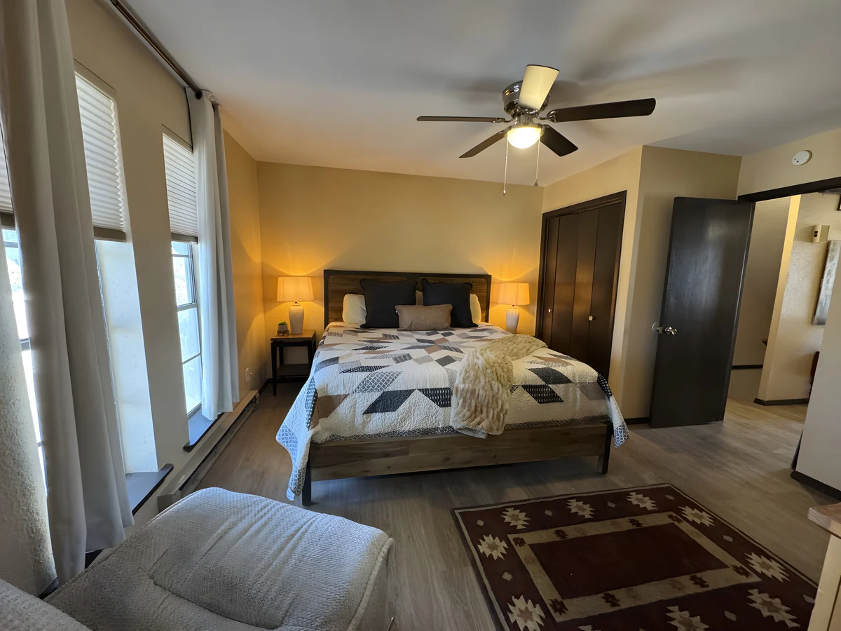 Bedroom 1 image 1