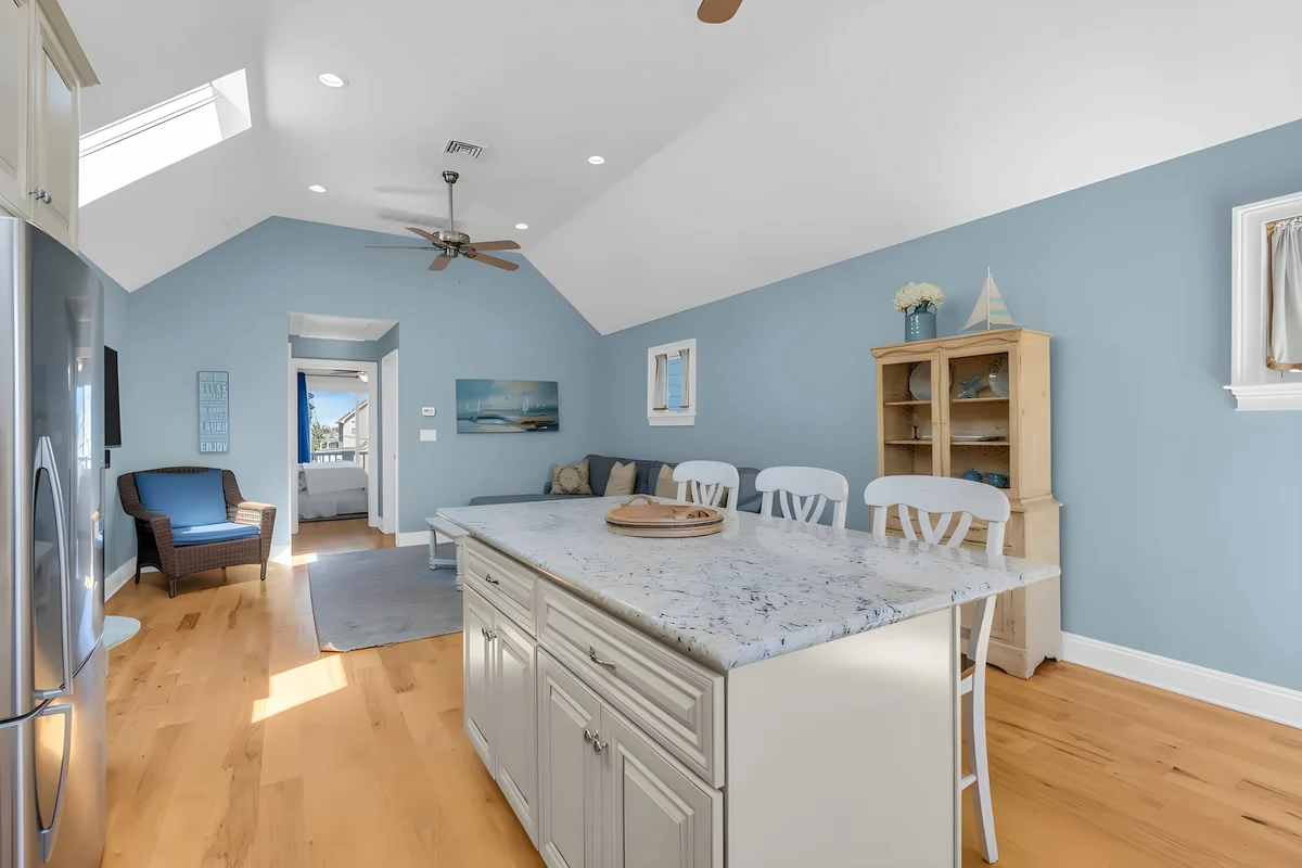 Condo in Sea Bright property photo 2