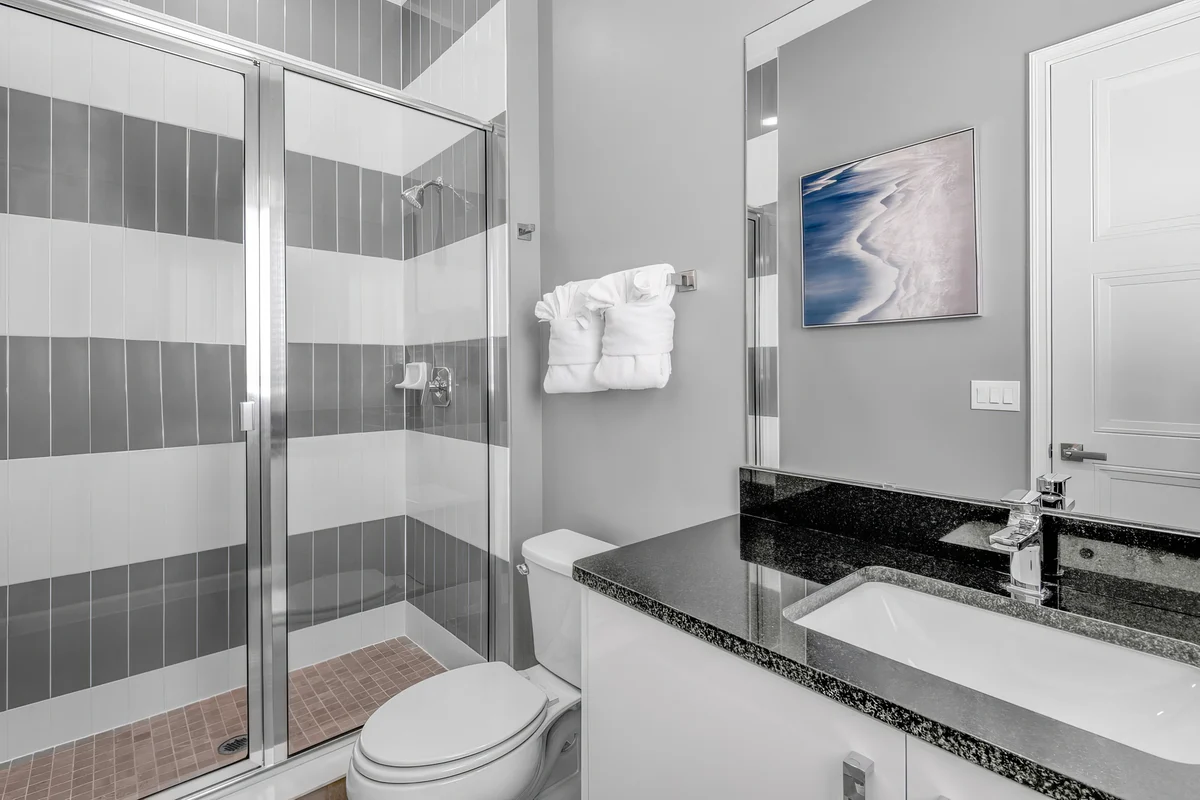 Ensuite Bathroom 5 image 1