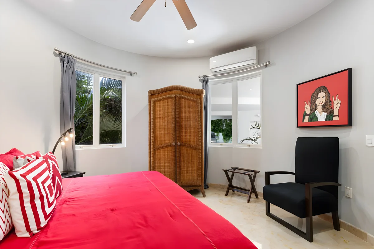 Bedroom 3 image 1