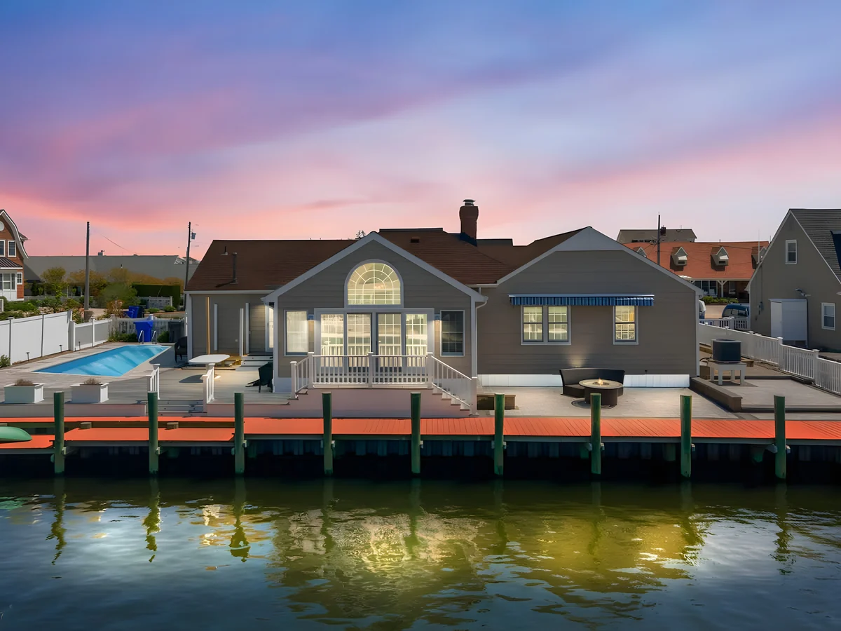 Home in Mantoloking property photo 2