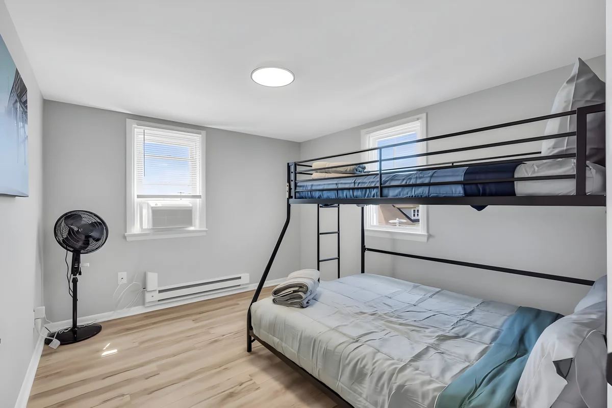 Apartment in Wildwood property photo 5