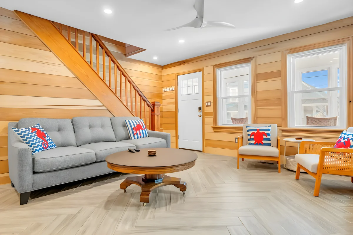 Home in Sea Bright property photo 3