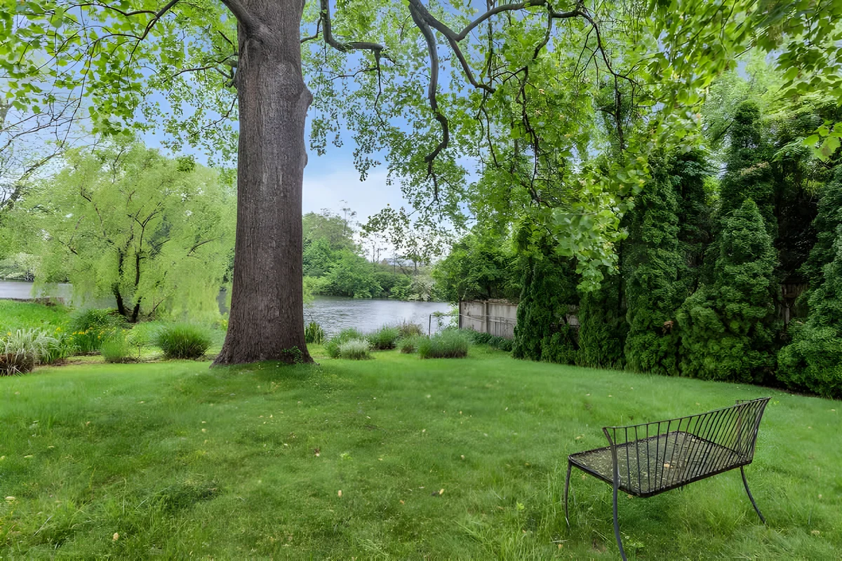 Home in Spring Lake property photo 2