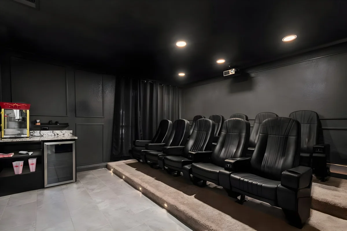 Oak Villa | Golf | Pool & Spa | Cinema, Basketball