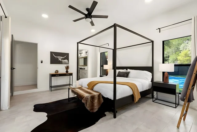 Bedroom 1 image 1