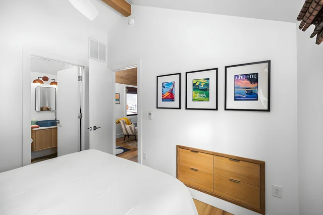 Bedroom 1 image 1