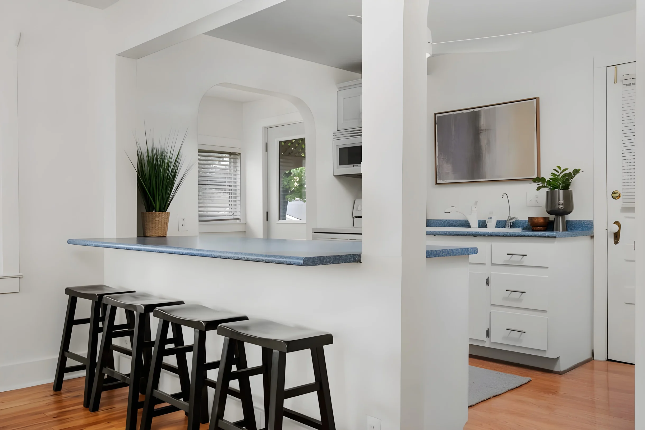 Apartment in Traverse City property photo 3