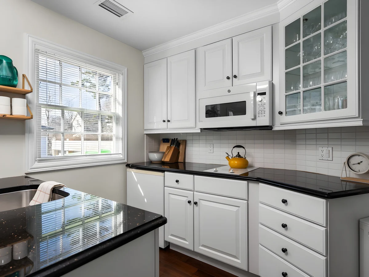 Apartment in Traverse City property photo 4