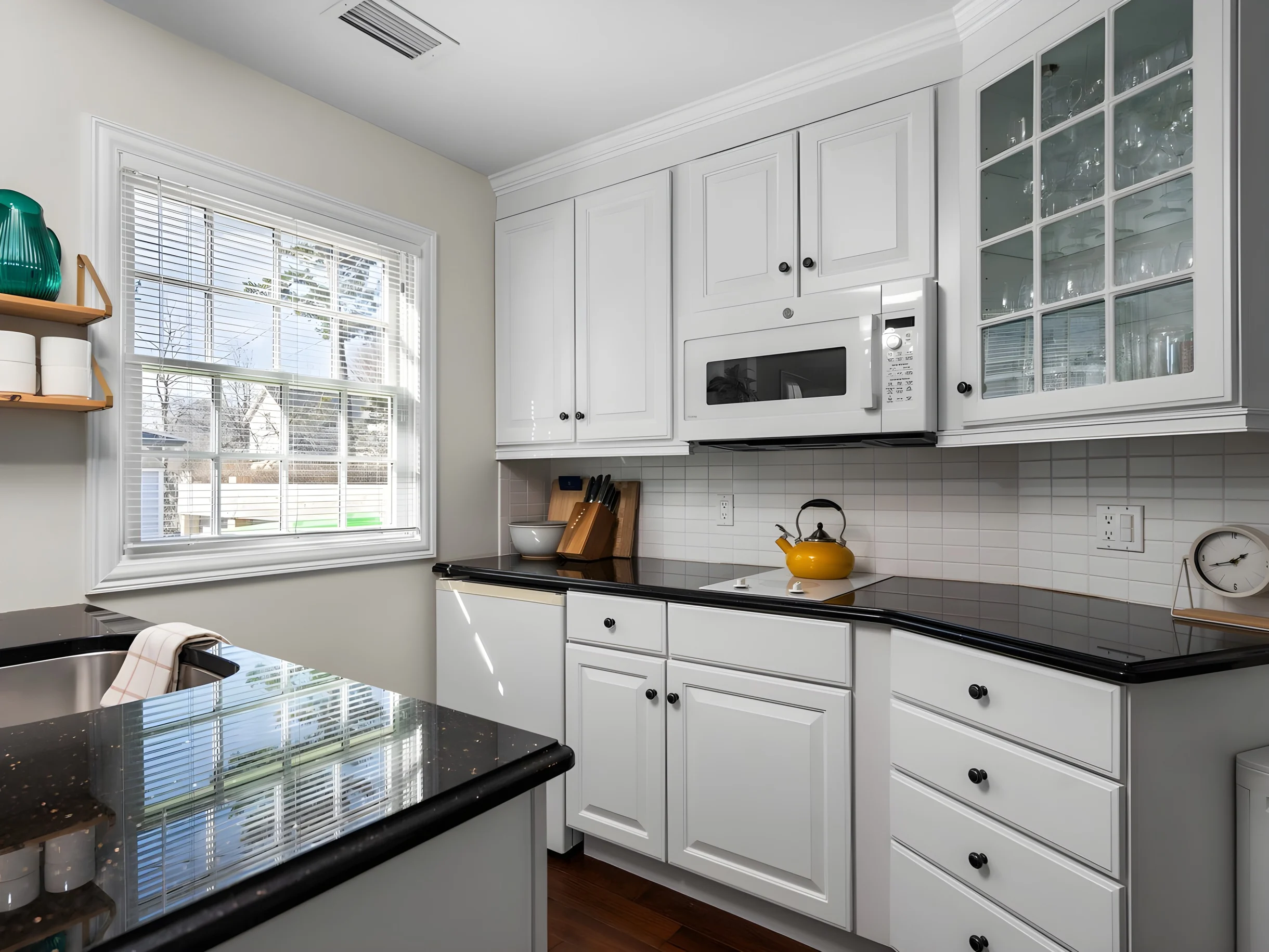 Apartment in Traverse City property photo 4