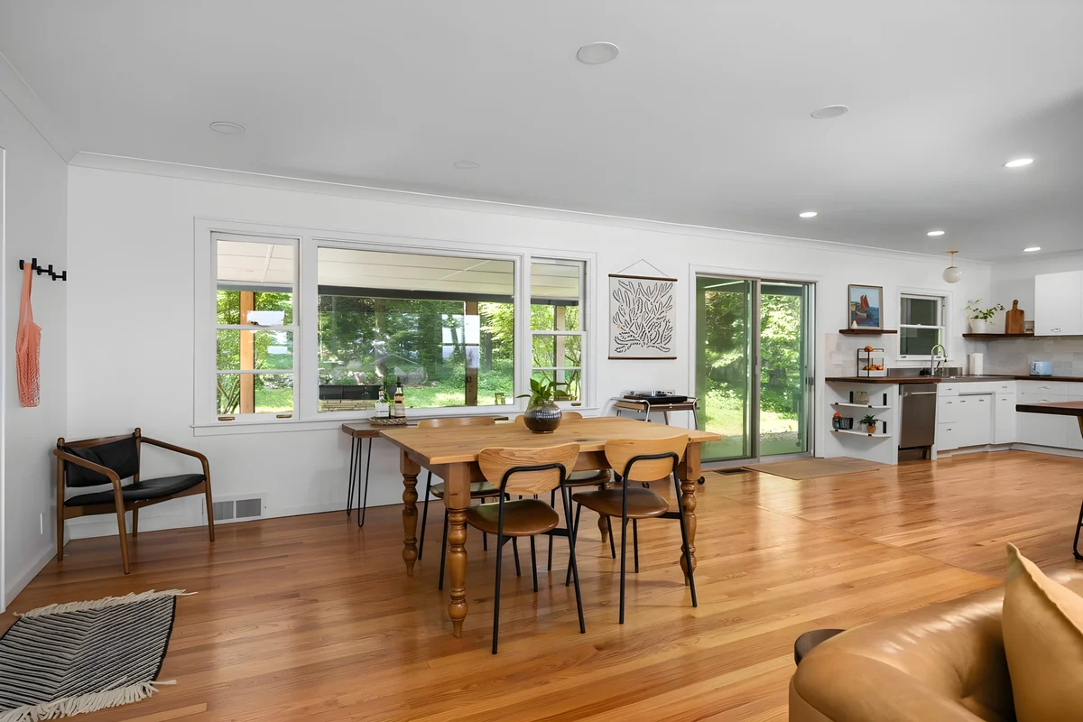 Bayside Bungalow: West Bay Views Minutes to TC property photo 4