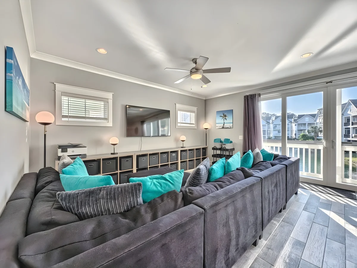 Wander Folly Field Escape