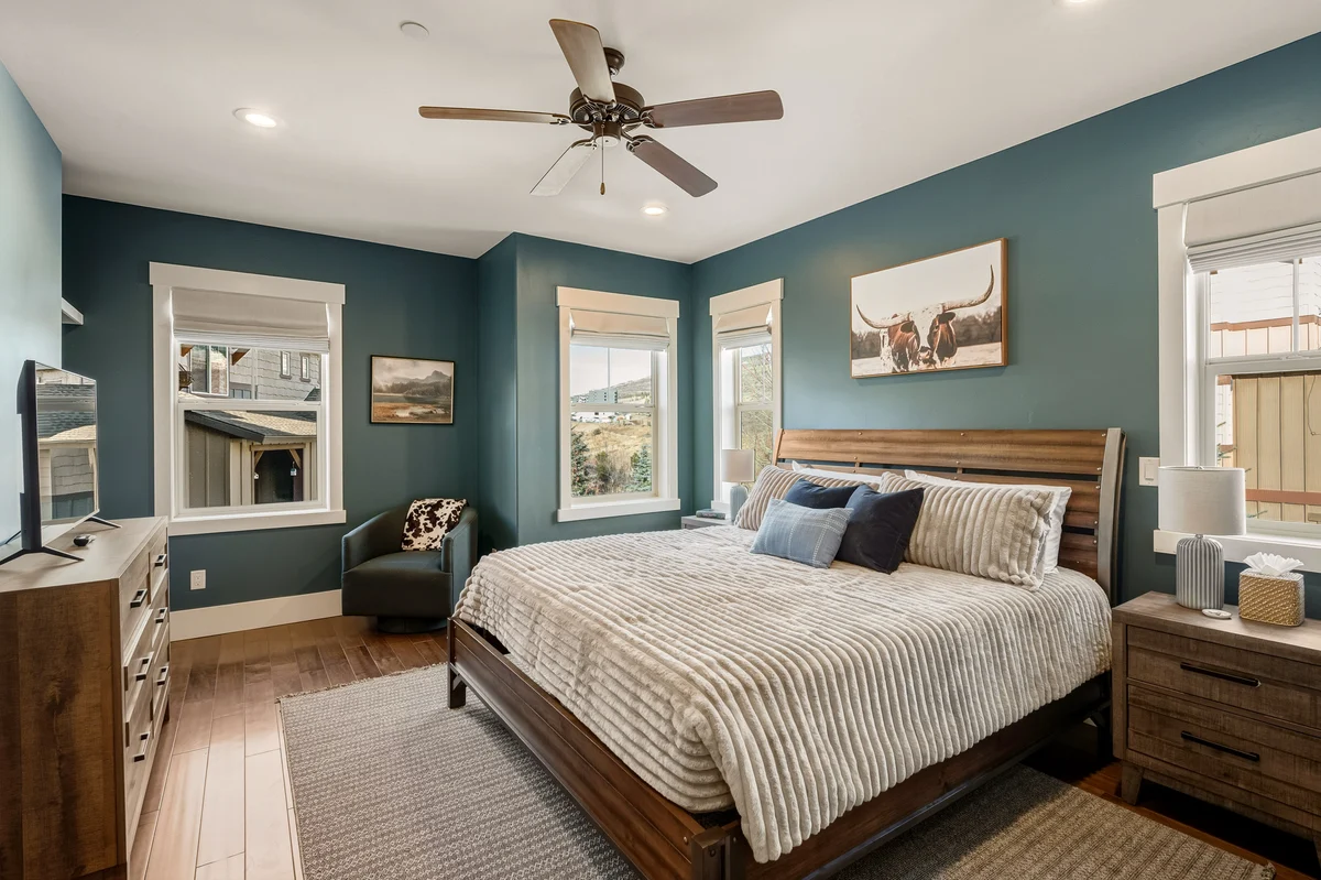 Bedroom 1 image 1