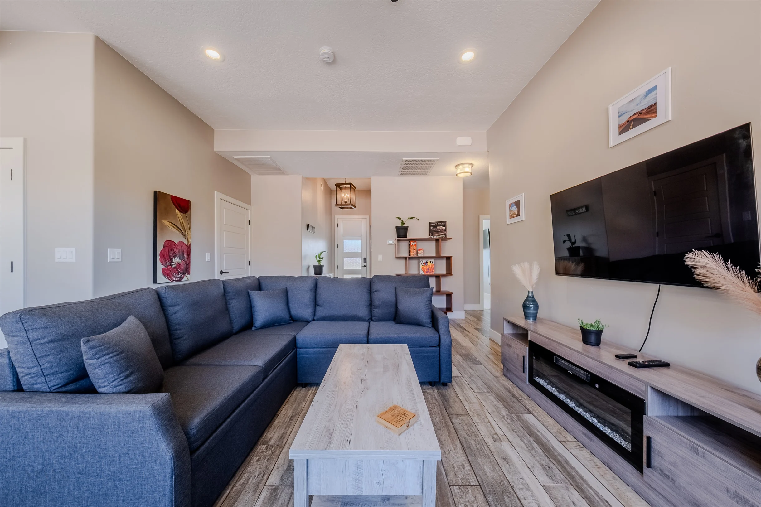 Home in Kanab property photo 5