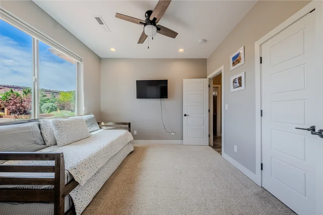 Bedroom 3 image 1