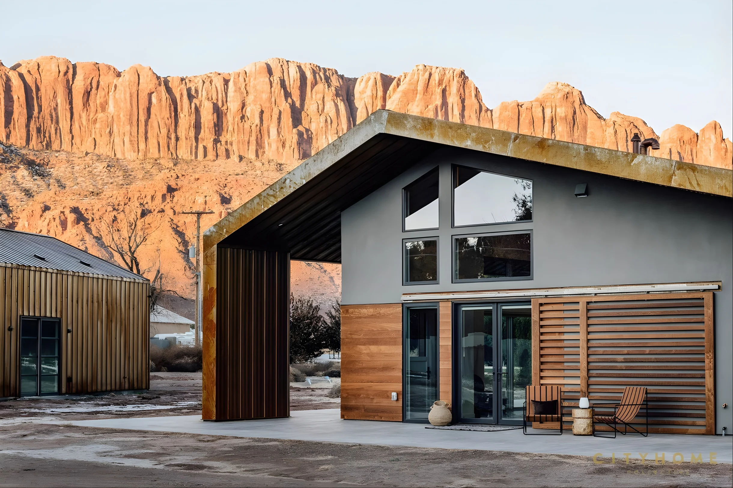 Home in Moab property photo 1