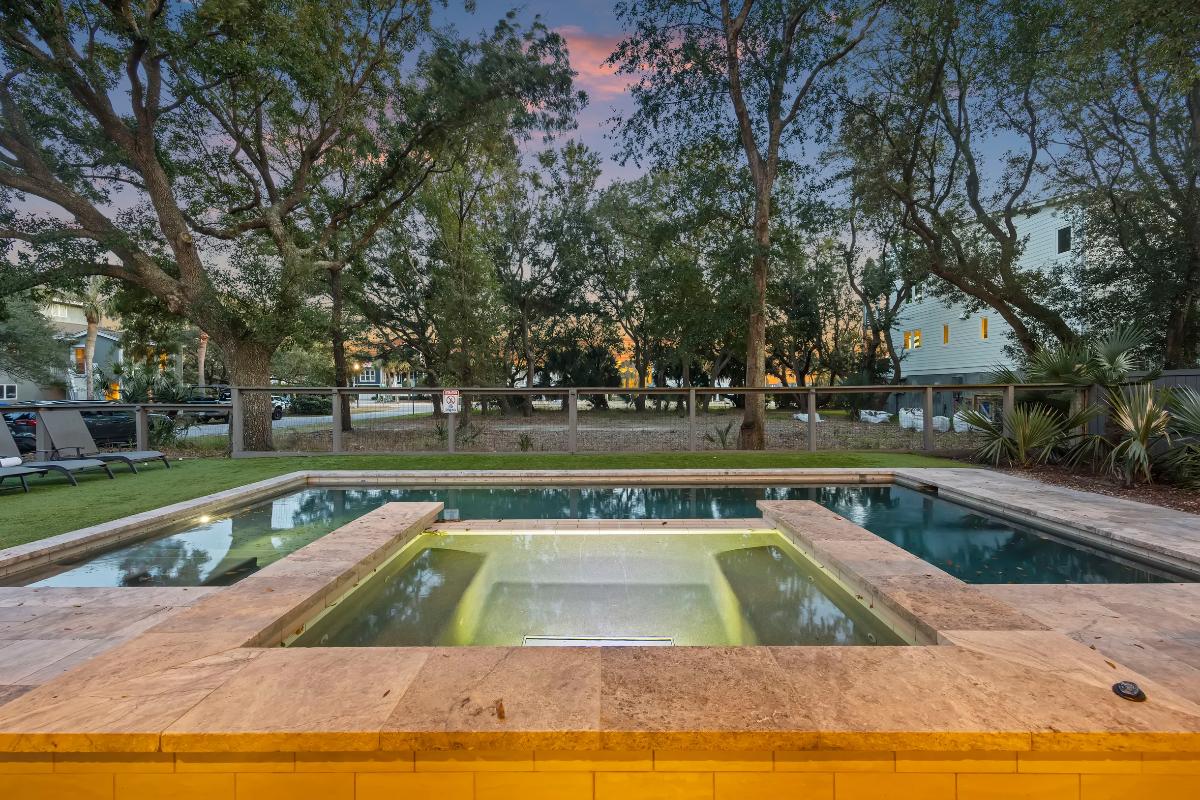 AV3-39: 3 39th Avenue #109