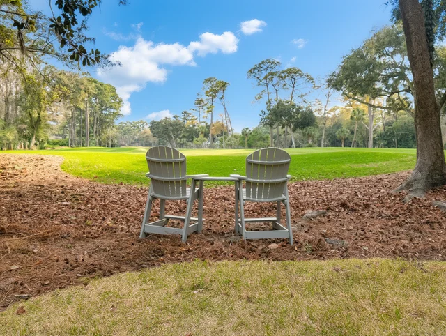 10 Willow Oak #103