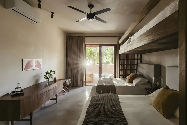 Bedroom 5 image 1