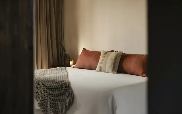 Bedroom 4 image 1