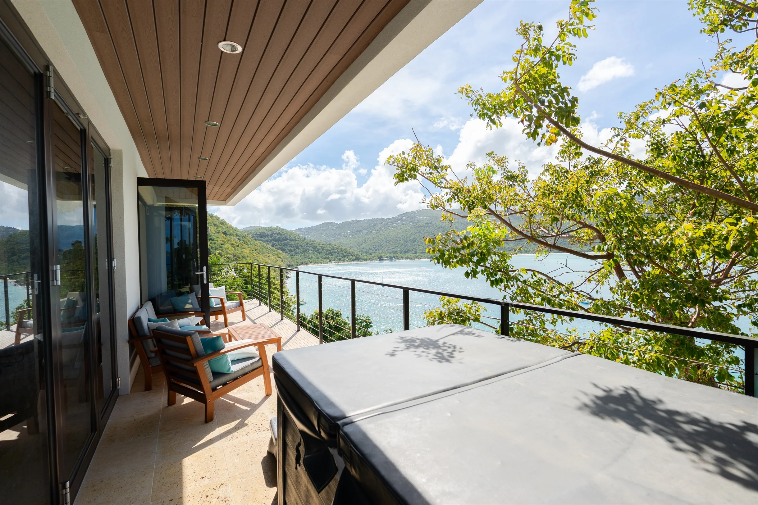 Ocean Breeze Villa - OCEANFRONT, hot tub, Jeep #10