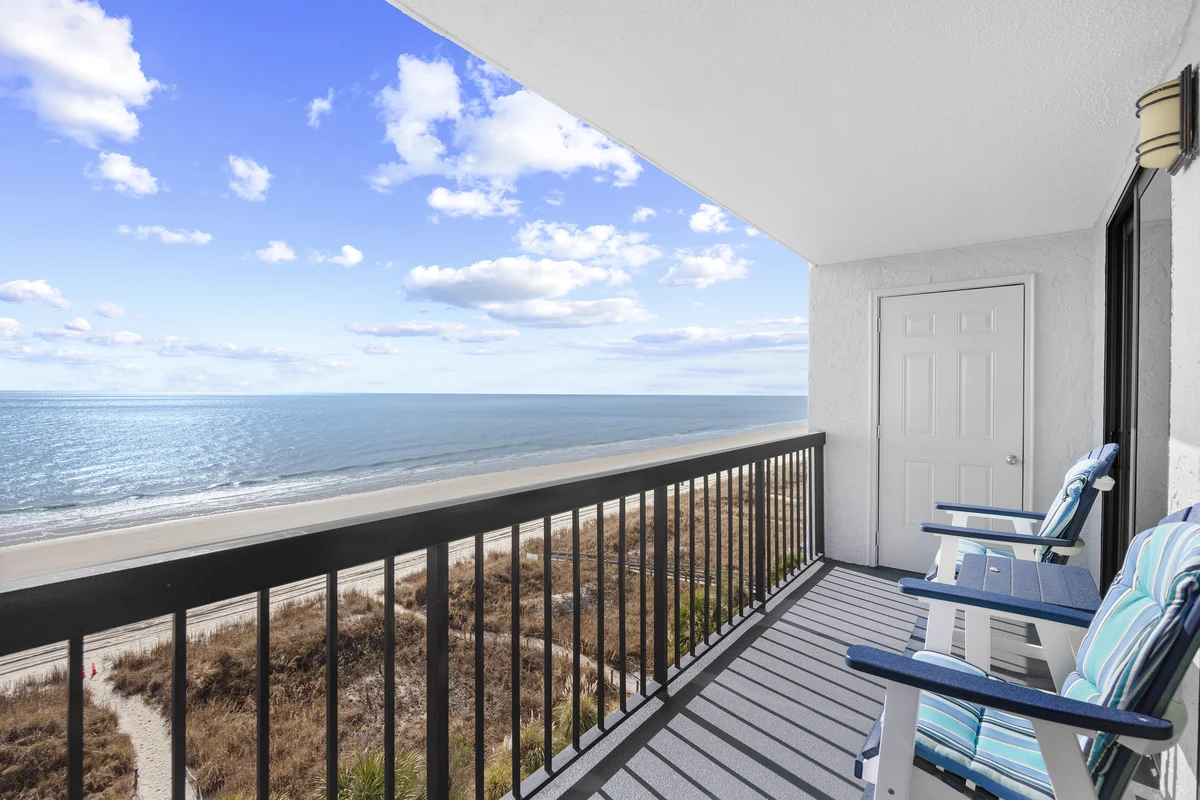 Waterpointe 1 Unit 702 property photo 4